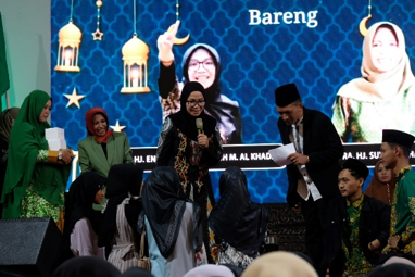 Ketua TP PKK pada acara Ngobrol “Jo Kawin Bocah” di Desa Nglarangan, Kecamatan Tretep. Sumber foto: temanggungkab.go.id 