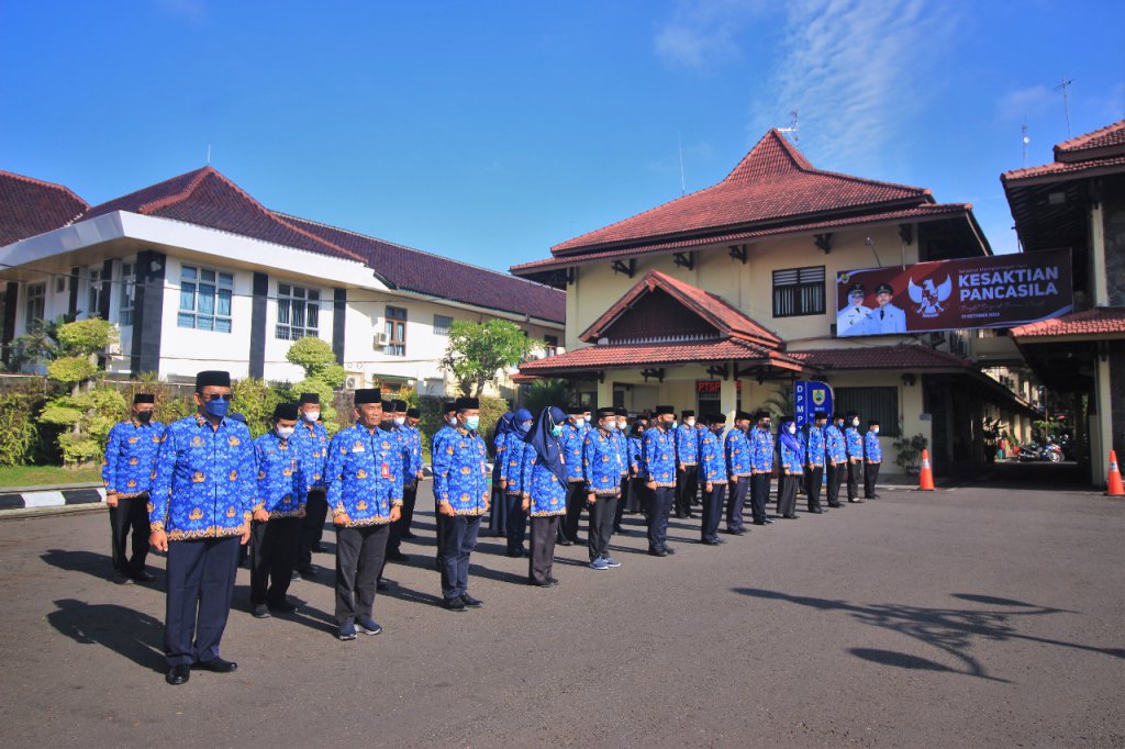 ASN Kabupaten Sragen diminta belanjakan THR di pasar tradisional. Sumber foto: jatengprov.go.id