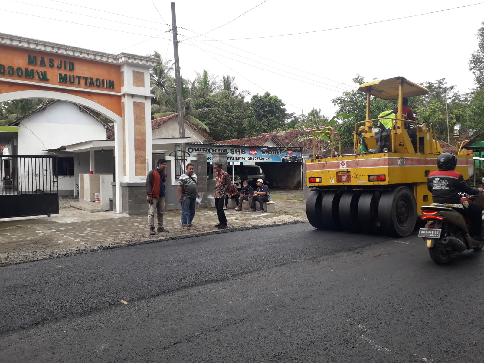 Pemkab Kebumen Lakukan Pengaspalan Jalan Kabupaten. Foto: kebumenkab.go.id