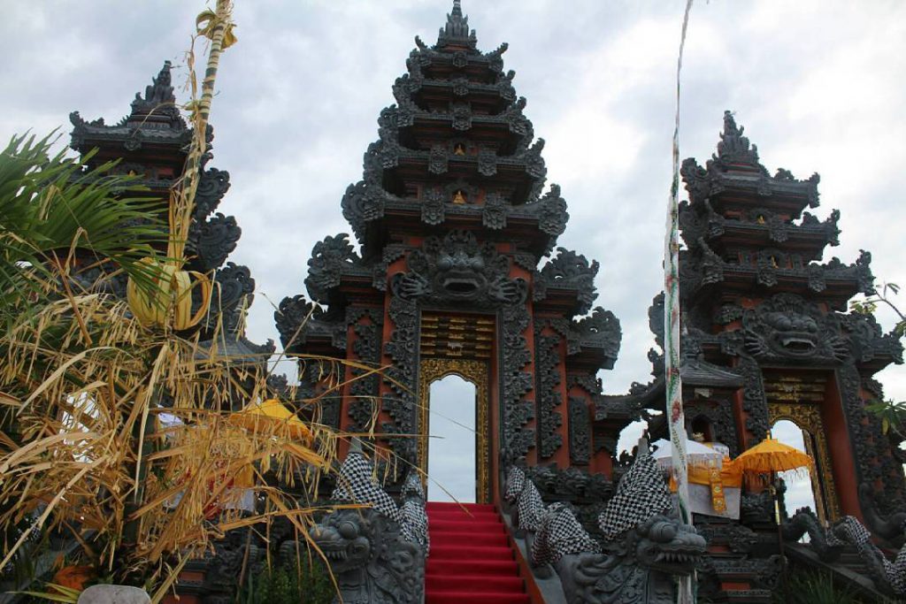 Salah satu Pura Hindu di Kota Denpasar. Foto: denpasarkota.go.id