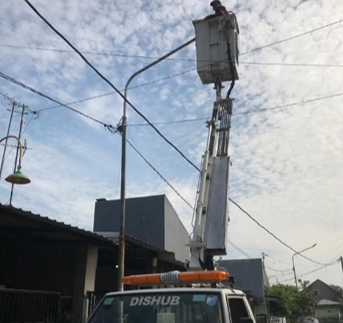 Pemkot Pekalongan targetkan pemasangan 192 PJU selesai tahun ini. Sumber foto: pekalongankota.go.id