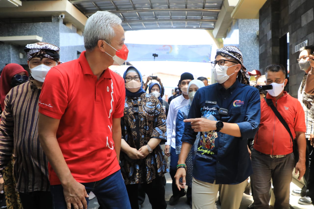 Kegiatan Ganjar Pranowo (kiri) dan Sandiaga Uno di Jawa Tengah. foto: jatengprov.go.id