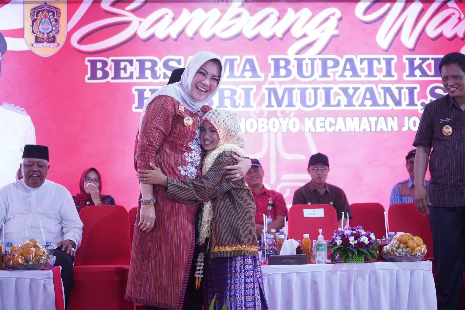 Bupati Klaten, Sri Mulyani saat Sambang Warga ke Desa Wonoboyo, Kecamatan Jogonalan. Foto: Diskominfo Klaten