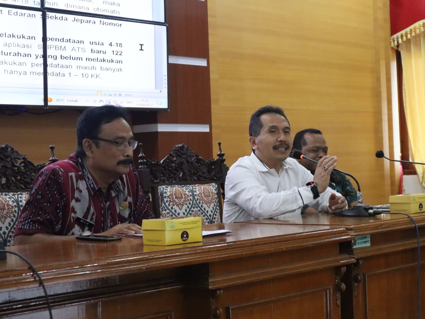 Sekda Jepara, Edy Sujatmiko pada rapat koordinasi tindak lanjut penanganan ATS di Kabupaten Jepara. Sumber foto: jatengprov.go.id