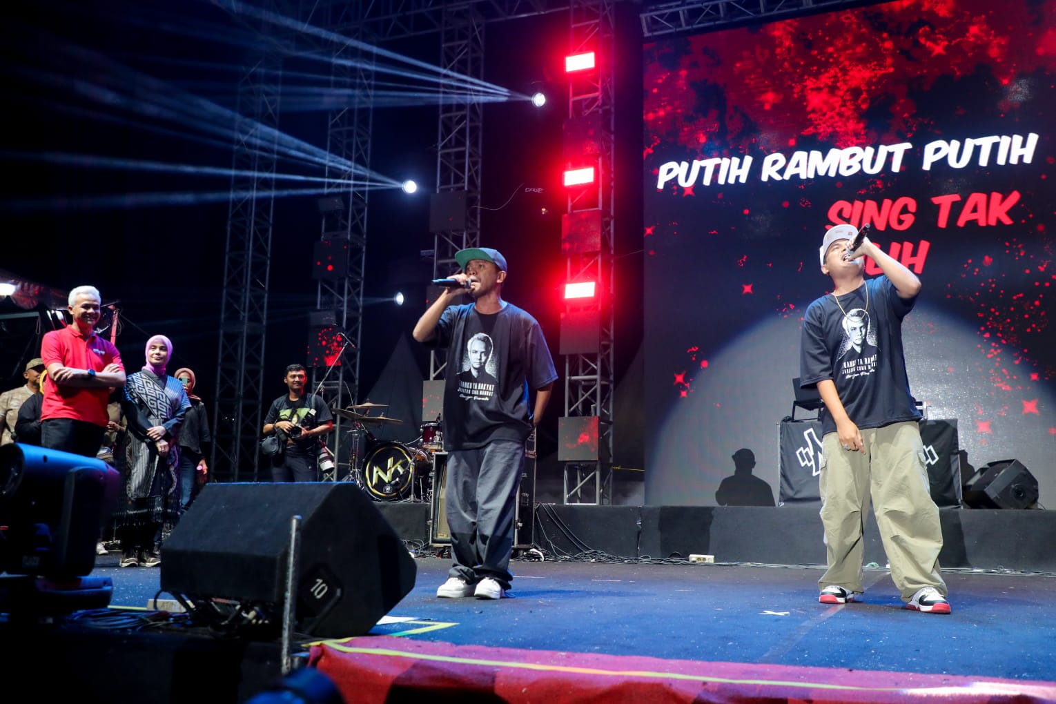 Grup Hip-hop asal Yogyakarta, NDX tampil menghibur konser peringatan HUT ke-78 Jawa Tengah. Foto: jatengprov.go.id