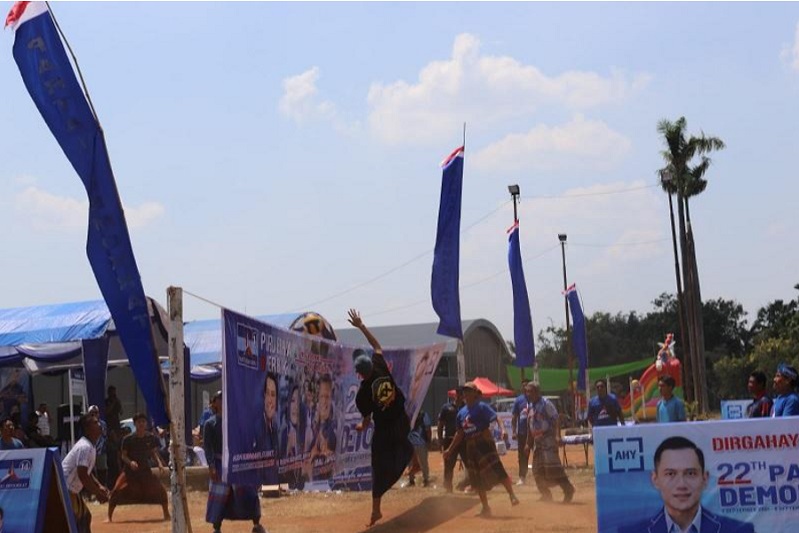 Ketua DPC Partai Demokrat ini juga menggelar aneka perlombaan di Kompleks Stadion Joyokusumo, pada Minggu (27/8/2023). Foto istimewa