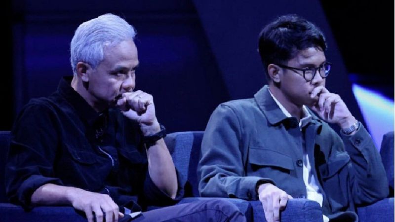Muhammad Zinedine Alam Ganjar (kanan) bersama bacapres dari PDI-Perjuangan Ganjar Pranowo (kiri) dalam acara Rosi di Kompas TV. Foto Instagram @ganjar_pranowo.