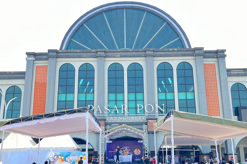 Kementerian PUPR telah menyelesaikan revitalisasi Pasar Pon Trenggalek, Jawa Timur