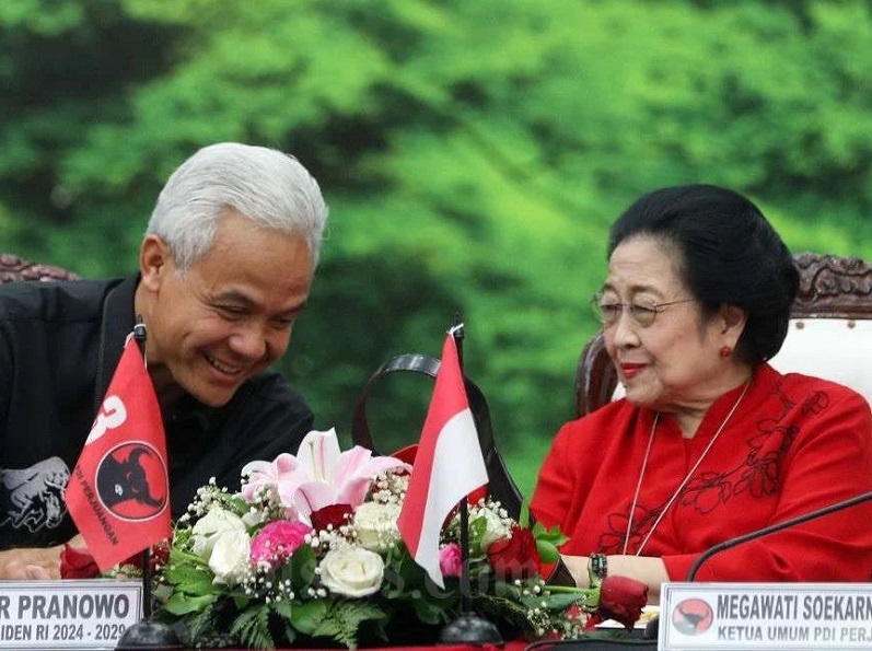 Calon presiden Ganjar Pranowo bersama Ketua Umum PDI-Perjuangan Megawati Soekarnoputri. Foto Instagram @megawatibercerita.