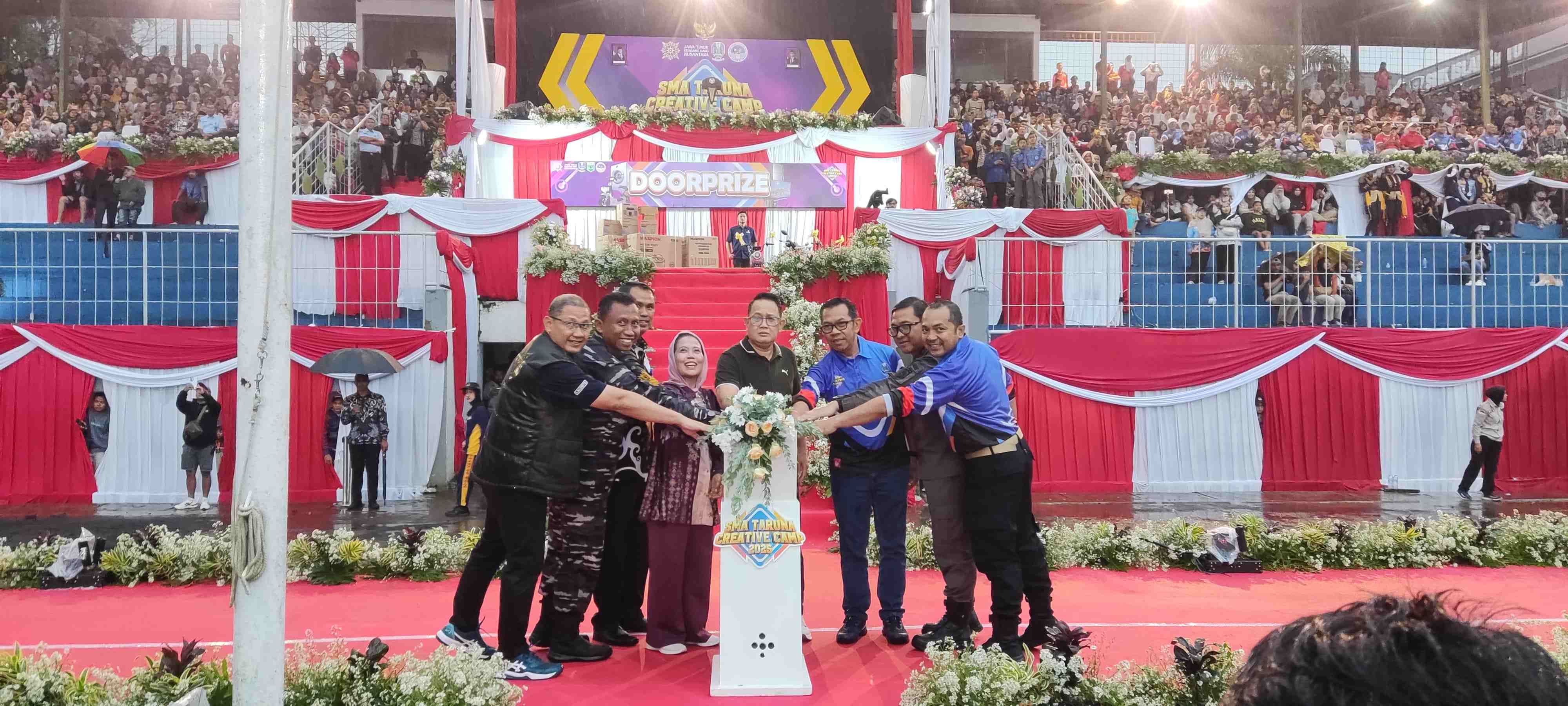 Sekdaprov Jatim Tutup SMA Taruna Creative Camp pada 2025