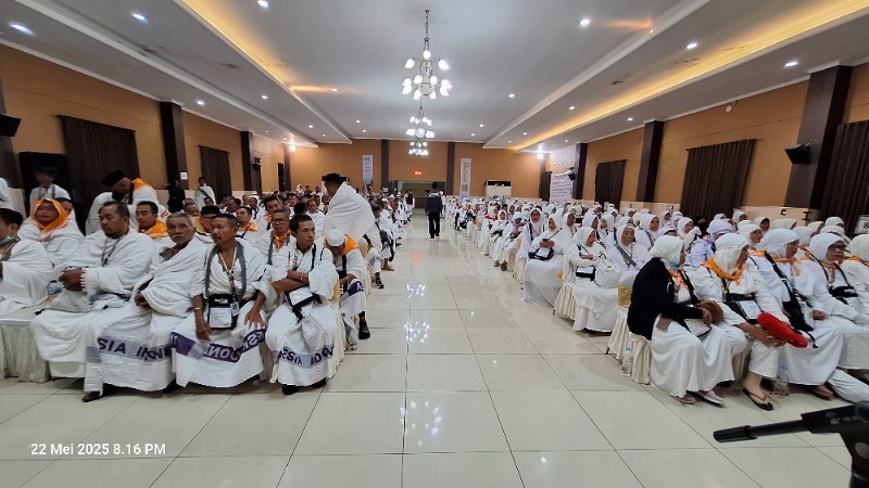 Kakanwil Kemenag Bali Berpesan Agar 672 Jemaah Haji Minum Air yang Cukup