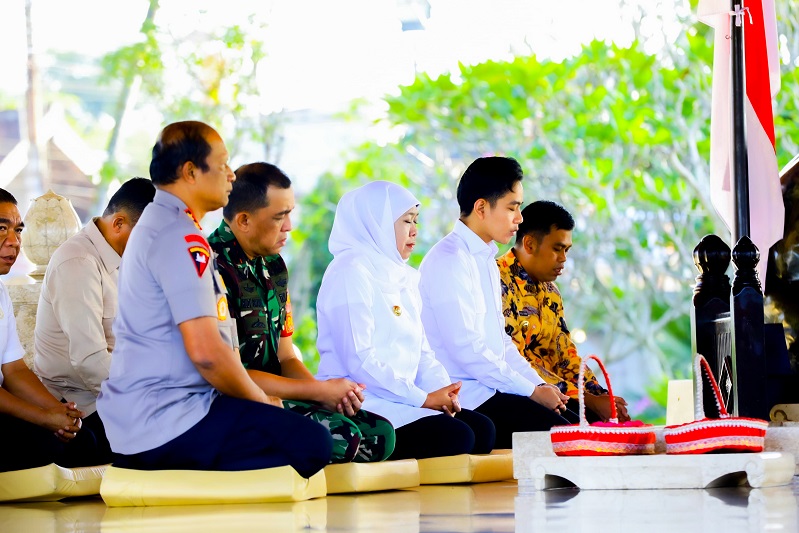 Pesan Kebangsaan dari Blitar: Wapres Gibran dan Gubernur Khofifah Ziarahi Makam Bung Karno