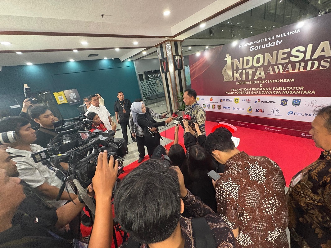Garuda TV Anugerahkan Penghargaan Teladan Bidang Pemerintahan Dalam Negeri untuk Tito Karnavian