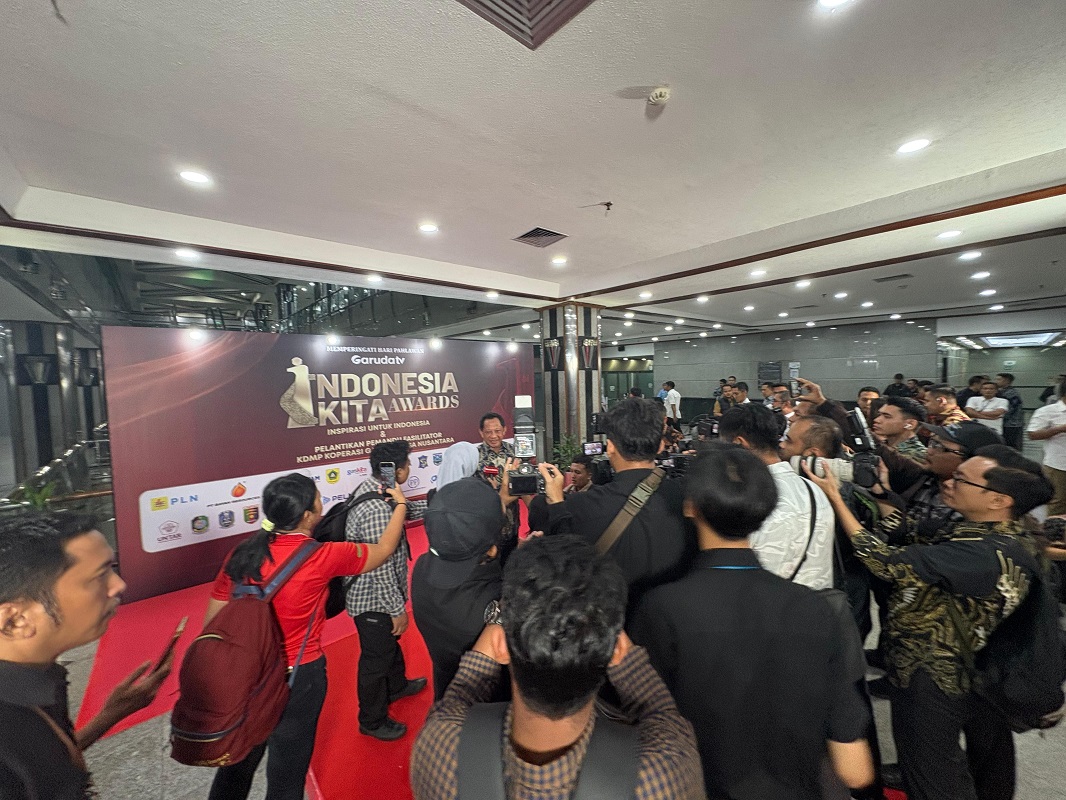 Garuda TV Anugerahkan Penghargaan untuk Tito Karnavian