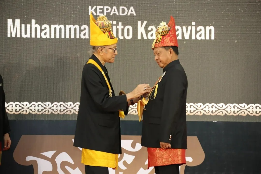 Tito Karnavian Dianugerahi Gelar Kehormatan dari Wali Nanggroe Aceh
