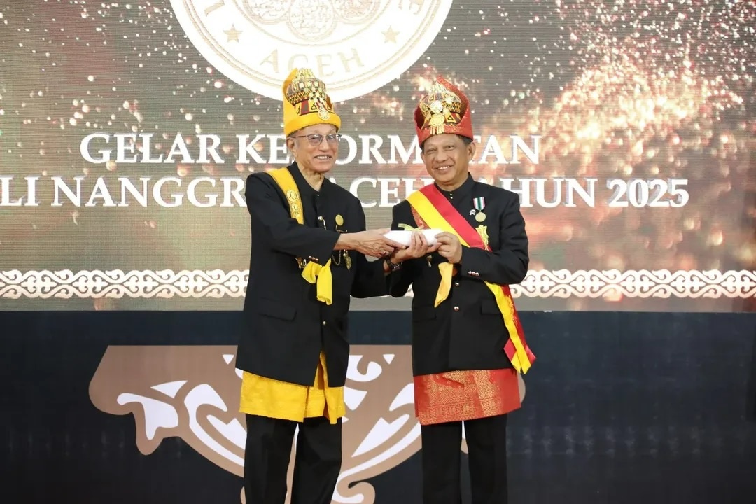 Mendagri Tito Karnavian Dianugerahi Gelar Kehormatan dari Wali Nanggroe Aceh