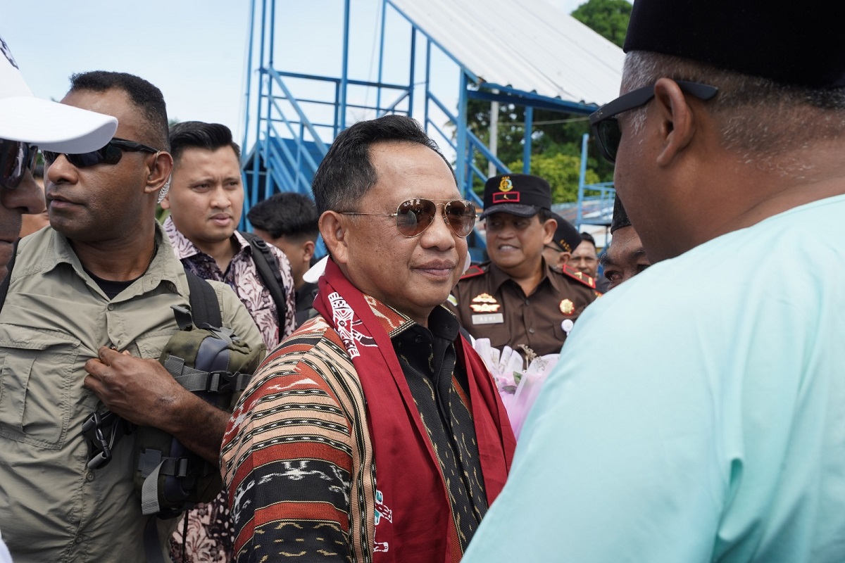 Mendagri Tito Kunjungi Banda Neira